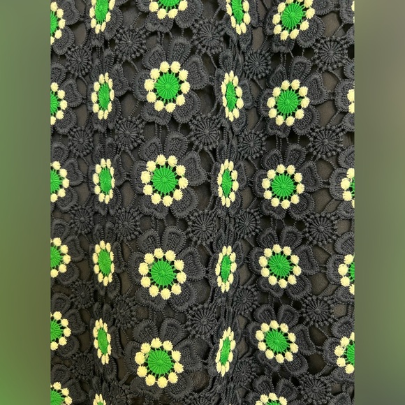 NWT J. Crew Pencil Skirt in Navy with Green and White Floral Crochet, Size 10 - Picture 6 of 8
